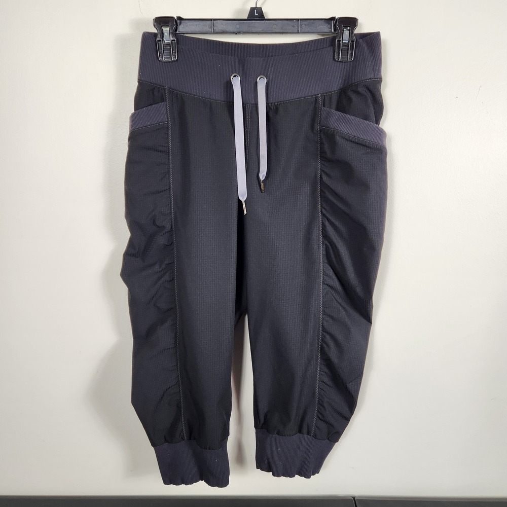 Athleta La Viva Capri Jogger Pants Black Ruched Hiking Travel 405064 Dance Sz 2